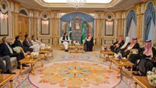 خان خلال زيارة السعودية (صورة أرشيفية)