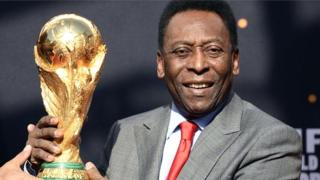 Pelé, légende dans son pays, symbolise les heures de gloire du football brésilien.