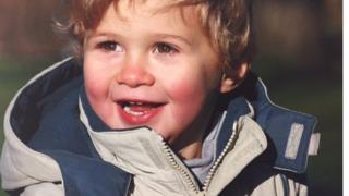 Мальчик, который умер незадолго до своего шестого дня рождения от рака