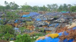 Gubuk-gubuk pengungsi di Kutupalong, Distrik Cox's Bazar, Bangladesh.