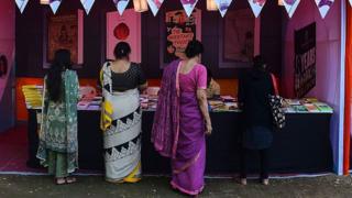 নারী লেখক