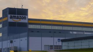 Technology Amazon fulfilment centre