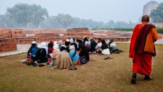 အိန္ဒိယကိုရွှေမှောင်ခိုတင်ပို့နေတဲ့ခရီးသွားကုမ္ပဏီတွေရှိနေ