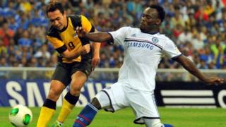 Son coéquipier Carlton Cole, qui a notamment évolué à West Ham, est également concerné.
