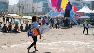 Une trentaine de surfeuses prennent ainsi part aux compétitions dont deux Marocaines.