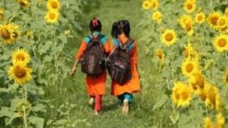 শিশুরা এমন প্রসঙ্গ বোঝার ক্ষমতা রাখে না। কিন্তু তবুও তাকে জানাতে হবে