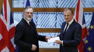 Tim Farrow ve Donald Tusk