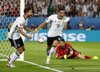 Mesut Özil