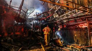 Los bomberos trabajan en la escena de la explosión en Teherán, Irán. Foto: 30 de junio de 2020