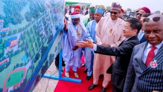 Aworan Aaarẹ Buhari nibi ifilọlẹ fasiti Daura