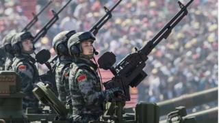 軍人