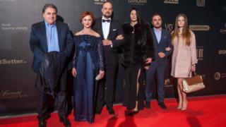 Команда фільму "Гніздо горлиці"