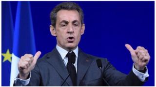 Prezida Sarkozy yamenyesheje ko azitoza kandi muri ico kibanza
