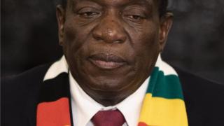 Emerson Mnangagwa ayaa ku guulaystay doorashada, sida ay sheegeen guddiga doorashada