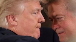 Trump wuxuu ku tilmaamay Steve Bannon inuu yahay "nin waashay".