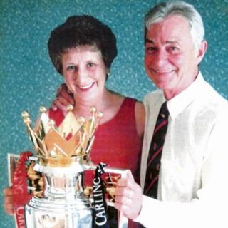 mr a mrs howe