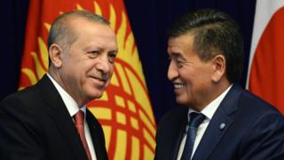 Cumhurbaşkanı Erdoğan, Kırgızistan Cumhurbaşkanı Sooronbay Ceenbekov ile de baş başa görüştü.