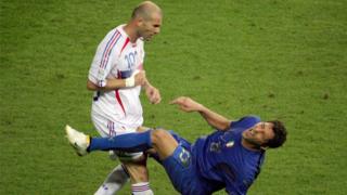 Zidane-headbutts-Materazzi.