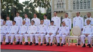 ถ่ายภาพหมู่