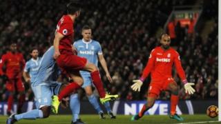 Adam Lallana ya ci wa Liverpool 4 ya taimaka aka ci 4 a Anfield a bana