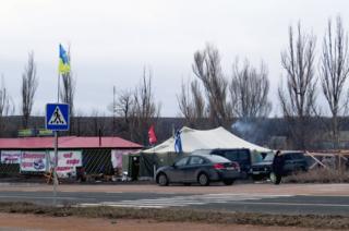 Блокпост учасників блокади на трасі Донецьк-Маріуполь