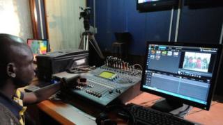 L'union des radios et télévisions libres du Mali (Urtel) s'est élévée contre cette annonce.