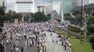 Massa aksi 313 berkumpul di depan Patung Kuda.