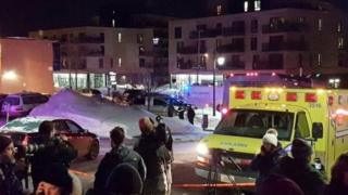 Полиция эки киши камакка алынганын билдирди.