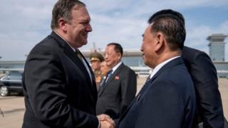 Gen. Kim Yong-chol oo Mike Pompeo sagootiyaya