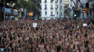Demonstrators in Madrid outside the Ministry of Justice - 26 April