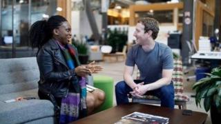 Le fondateur de Facebook Mark Zuckerberg a reçu la Nigériane Lola Omolola, fondatrice d'un groupe pour femmes Female In qui a atteint un million de membres.