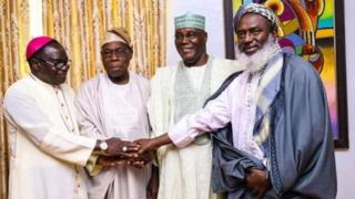 Sheikh Gumi a yayin sulhunta Atiku da Obasanjo