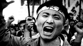 Manifestante en China