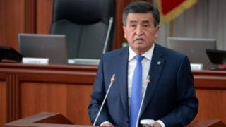 Президент Сооронбай Жээнбеков Ашхабадга Түркмөнстан президентинин чакыруусу менен барууда.