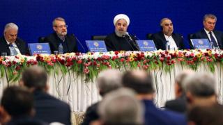 هشدار حسن روحانی به غرب: مراقب اثر تحریم ها روی بحث مواد مخدر، تروریسم و آوارگان باشید