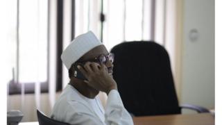 Shugaban Najeriya Muhammadu Buhari, a yayin wata hira ta tarihi da tsohon shugaban kasar Goodluck Jonathan, inda ya amince da shan kaye a zaben shugaban kasa