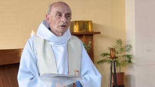 Фото священника Жака Гамеля, взятое с сайта прихода Сент-Этьен-дю-Рувр