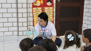 Débora Seabra de Moura, na escola