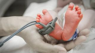 Parents of sick and premature babies should get more leave – PM