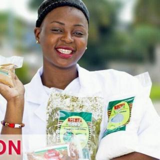 Une jeune femme à la tête d'une entreprise tente d'innover à Brazzaville, la capitale de la République du Congo, dans le domaine de l'agro-alimentaire.