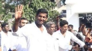 தேர்தலில் அம்பானியும் நிற்கலாம்... ஆண்டியப்பனும் நிற்கலாம்
