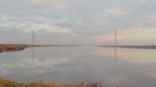 Reflected pylons