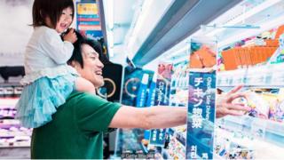 新しい「イクメン」は、子供の世話を積極的に楽しむ