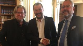 Soldan sağa: Steve Bannon, Belçikalı siyasetçi Mischael Modrikamen ve İtalya Başbakan Yardımcısı Salvini