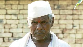 कागदपत्रांची पूर्तता केल्यानंतरही मोदी कर्जमाफीपासून दूरच आहेत.