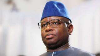 Le président sierra-léonais Julius Maada Bio (en photo) mène une lutte contre la corruption et le gaspillage des fonds publics.