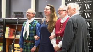 Daoine ann an èideadh eachdraidheil