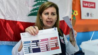 لبنانية تشرح تفاصيل الانتخاب