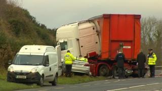 US family dies in County Wexford road crash - BBC News