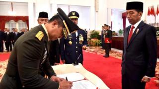 presiden jokowi dan KSAD Andika